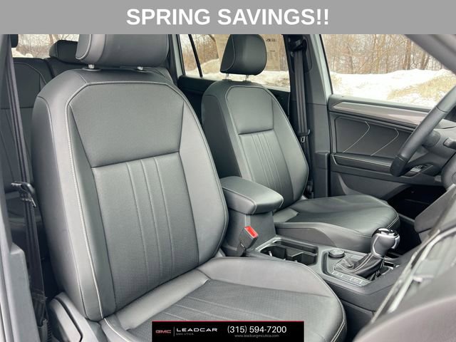 Used 2024 Volkswagen Tiguan SE R-Line image 28