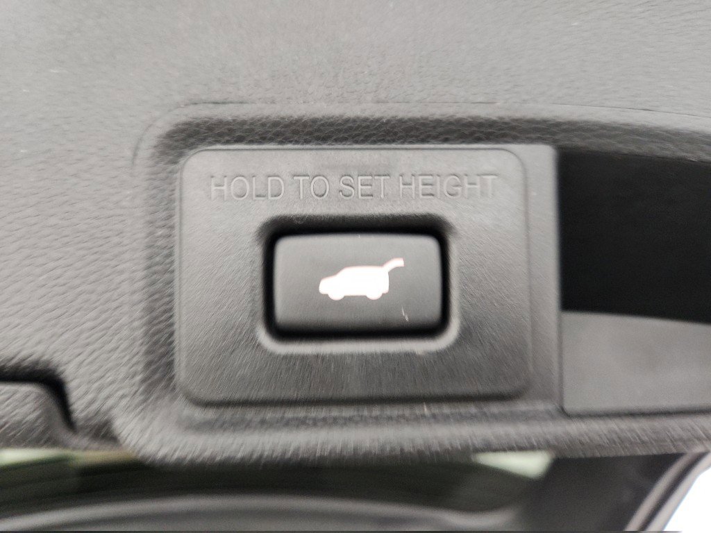 Used 2025 Acura RDX SH-AWD w/ Technology Package image 37