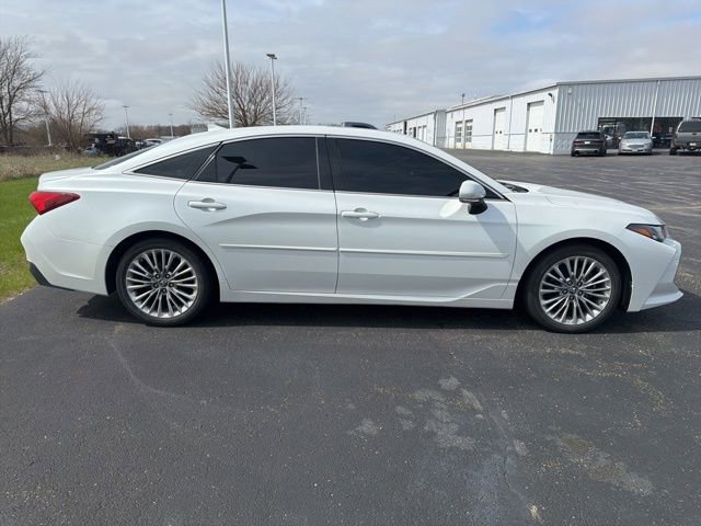 Used 2019 Toyota Avalon Limited w/ Advanced Safety Package image 7