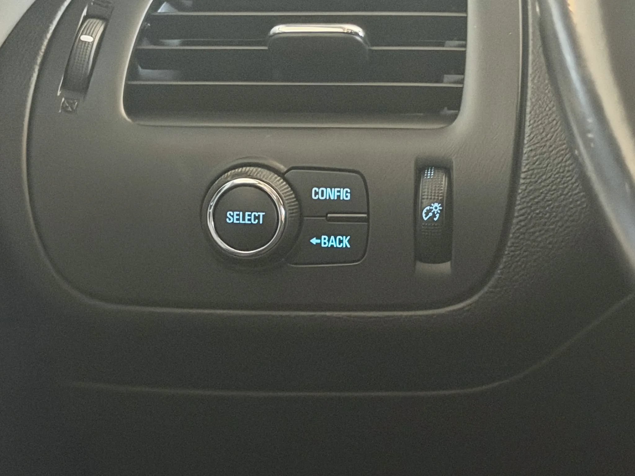 Used 2015 Chevrolet Volt FWD image 32