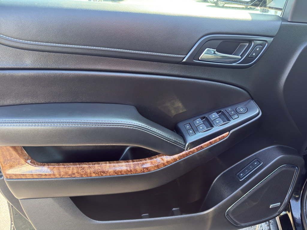 Used 2019 Chevrolet Suburban Premier image 13