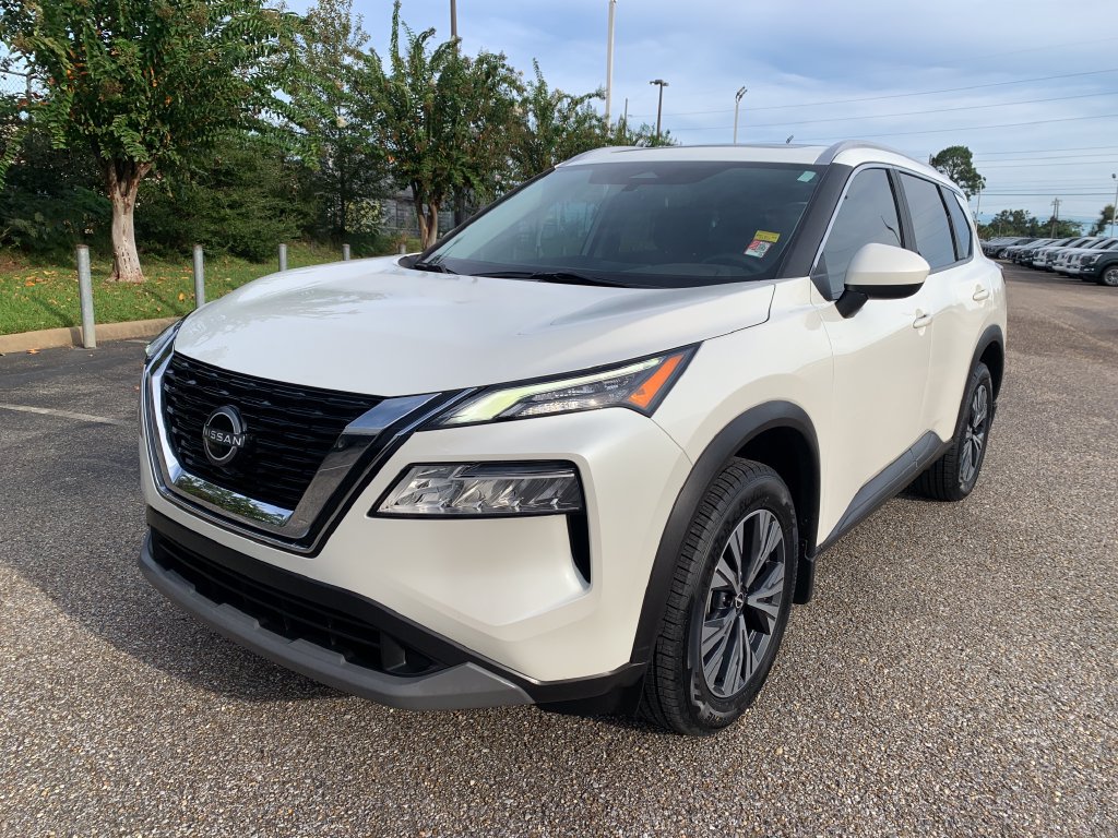 Used 2023 Nissan Rogue SV w/ SV Premium B Package FWD image 4