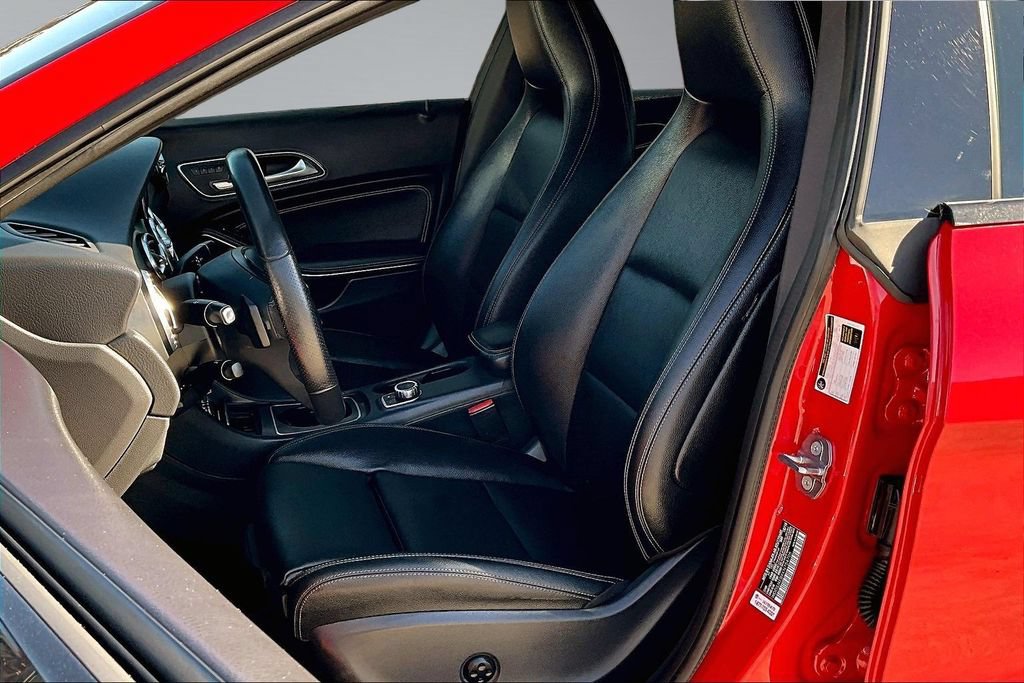 Used 2019 Mercedes-Benz CLA 250 image 3