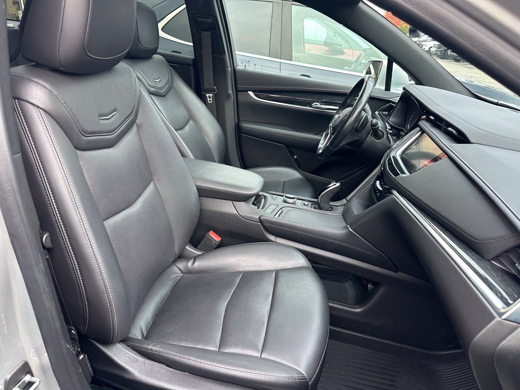 Used 2020 Cadillac XT5 Premium Luxury w/ LPO, Floor Liner Package FWD image 29