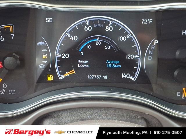 Used 2016 Jeep Grand Cherokee Overland AWD/4WD image 24