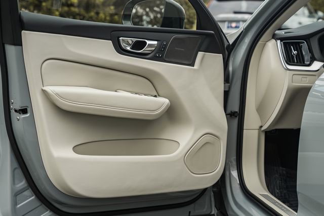 New 2026 Volvo XC60 B5 Ultra w/ Climate Package AWD/4WD image 38