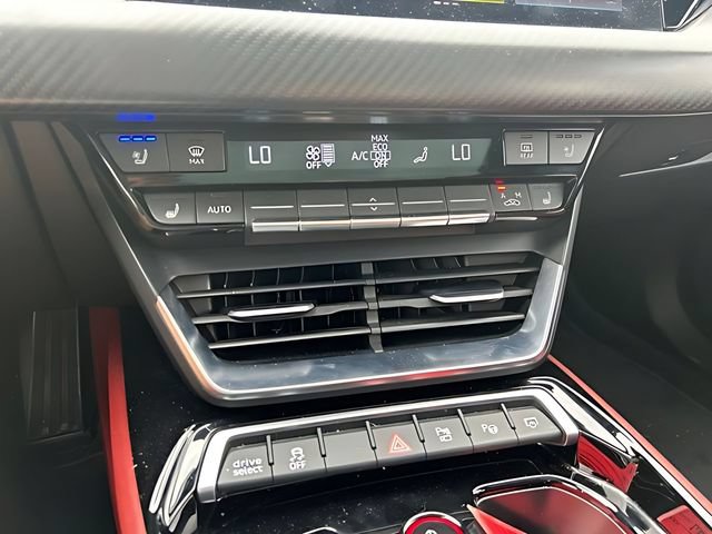 Used 2023 Audi RS e-tron GT w/ Carbon Performance Package AWD/4WD image 34
