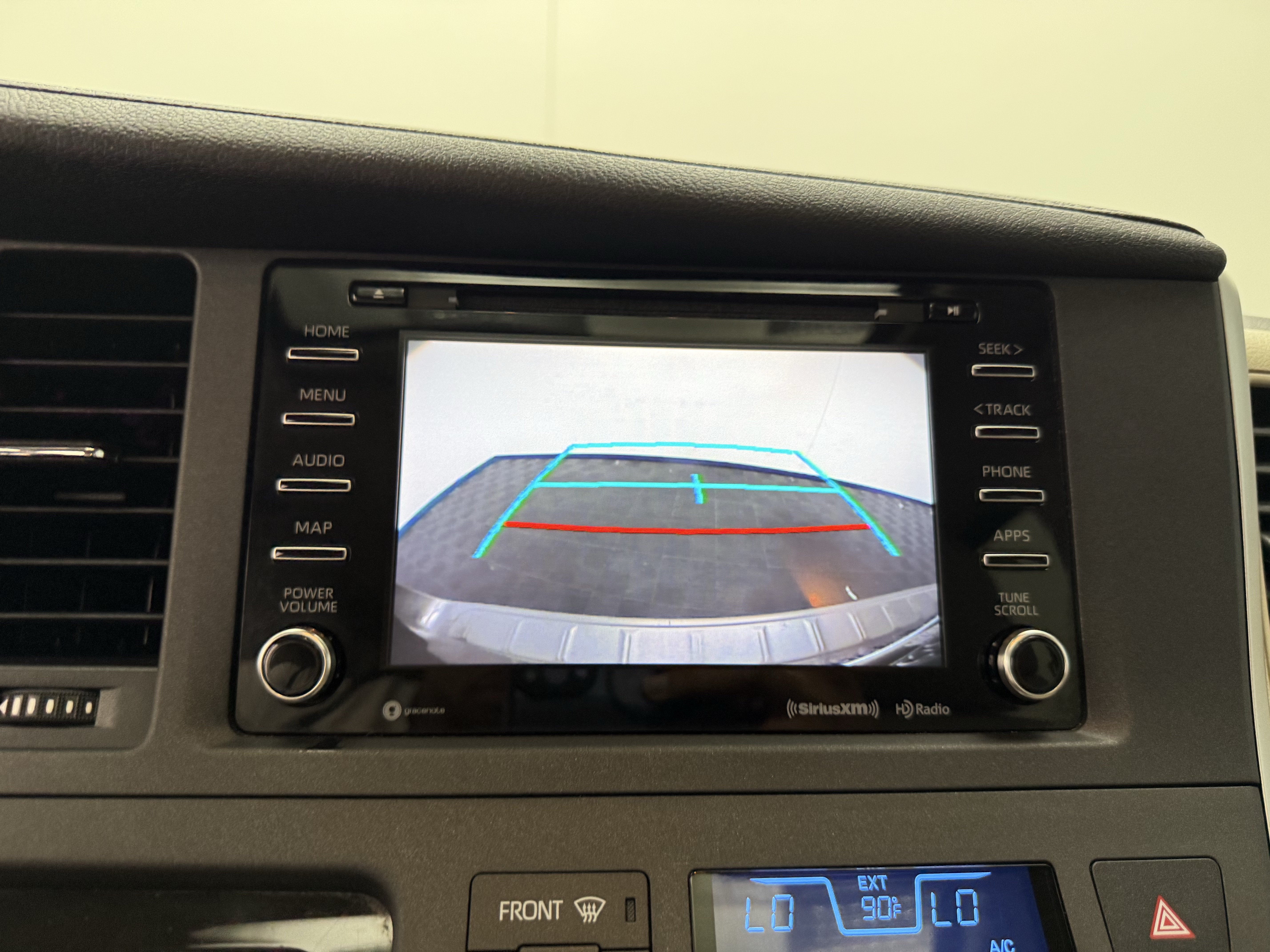 Used 2020 Toyota Sienna XLE FWD image 20