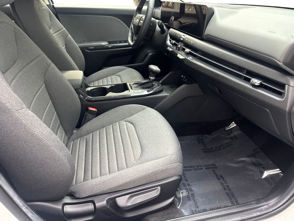 Used 2025 Kia K4 EX FWD image 44