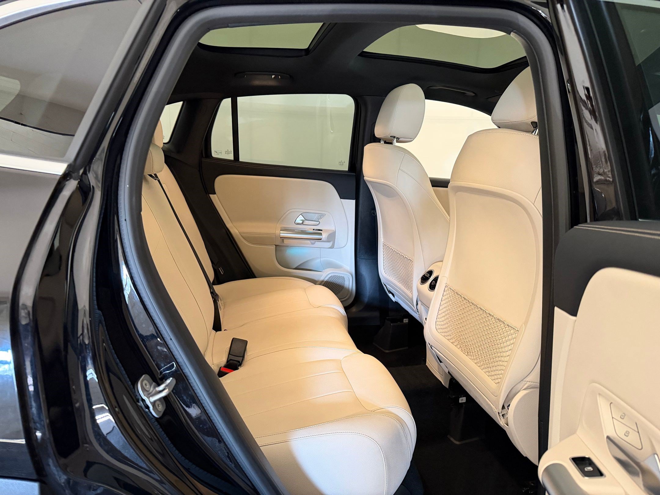 Used 2025 Mercedes-Benz GLA 250 image 30