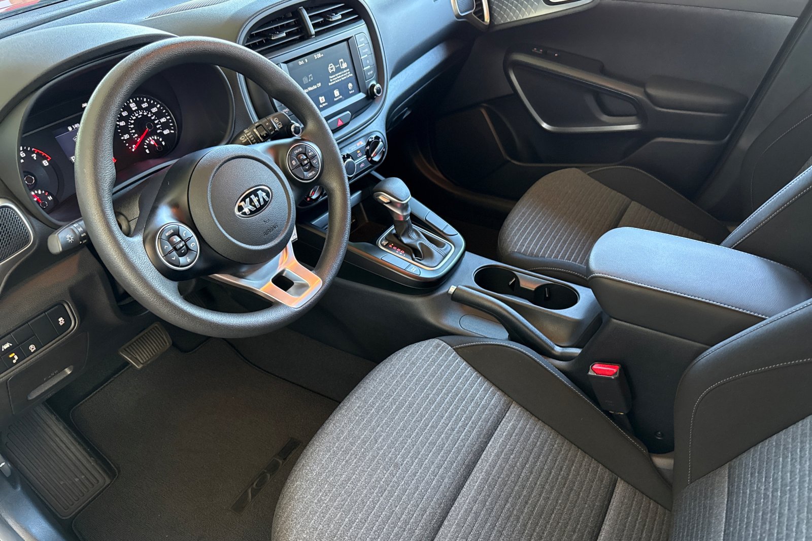 Used 2021 Kia Soul S FWD image 10