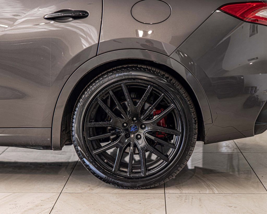 Used 2019 Maserati Levante S GranSport image 7