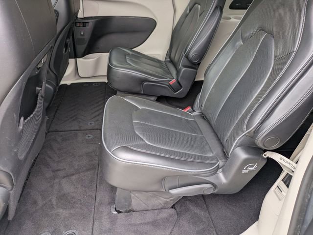 Used 2019 Chrysler Pacifica Limited w/ Advanced Safetytec Group image 15