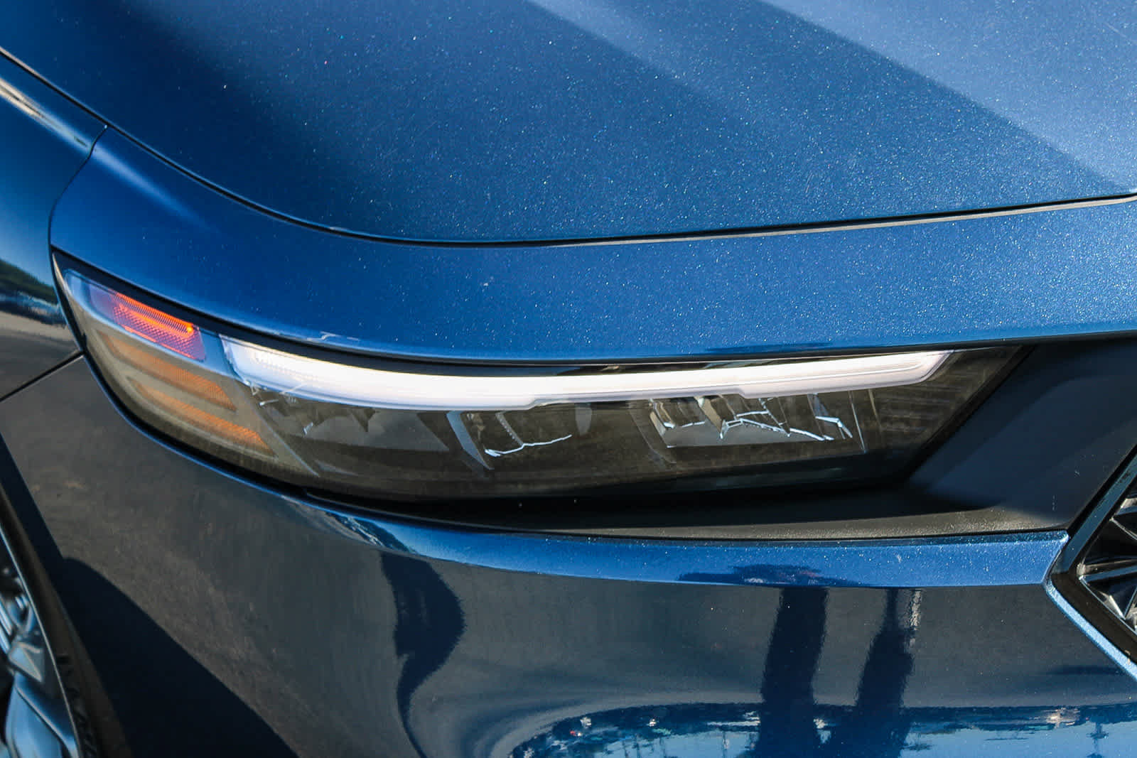 Used 2024 Honda Accord EX image 4