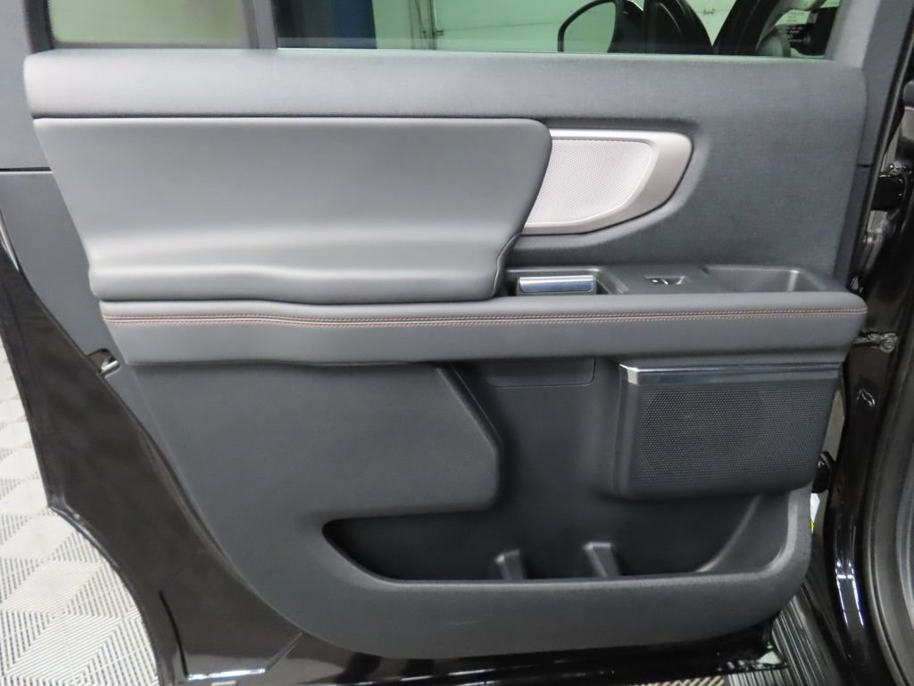 Used 2025 Ford Expedition Max Active AWD/4WD image 72