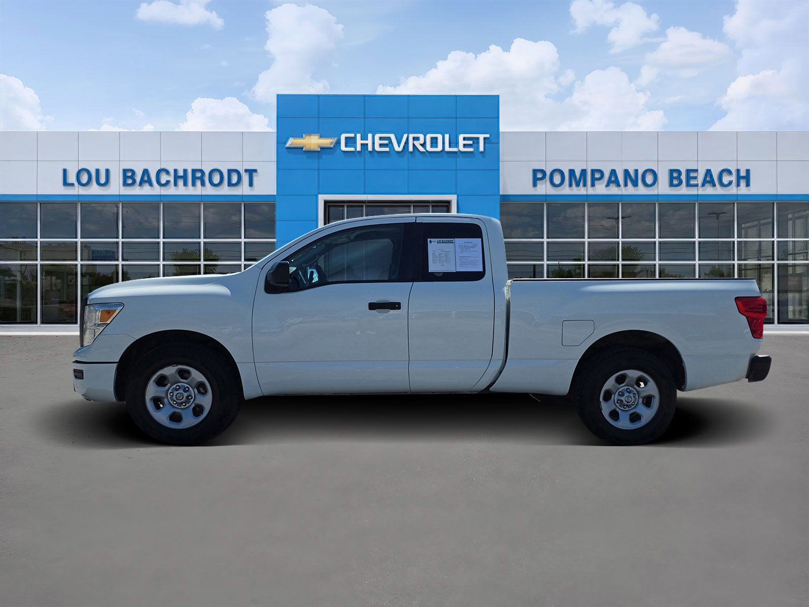 Used 2022 Nissan Titan S image 4