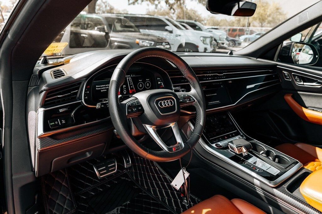 Used 2022 Audi RS Q8 AWD/4WD image 7