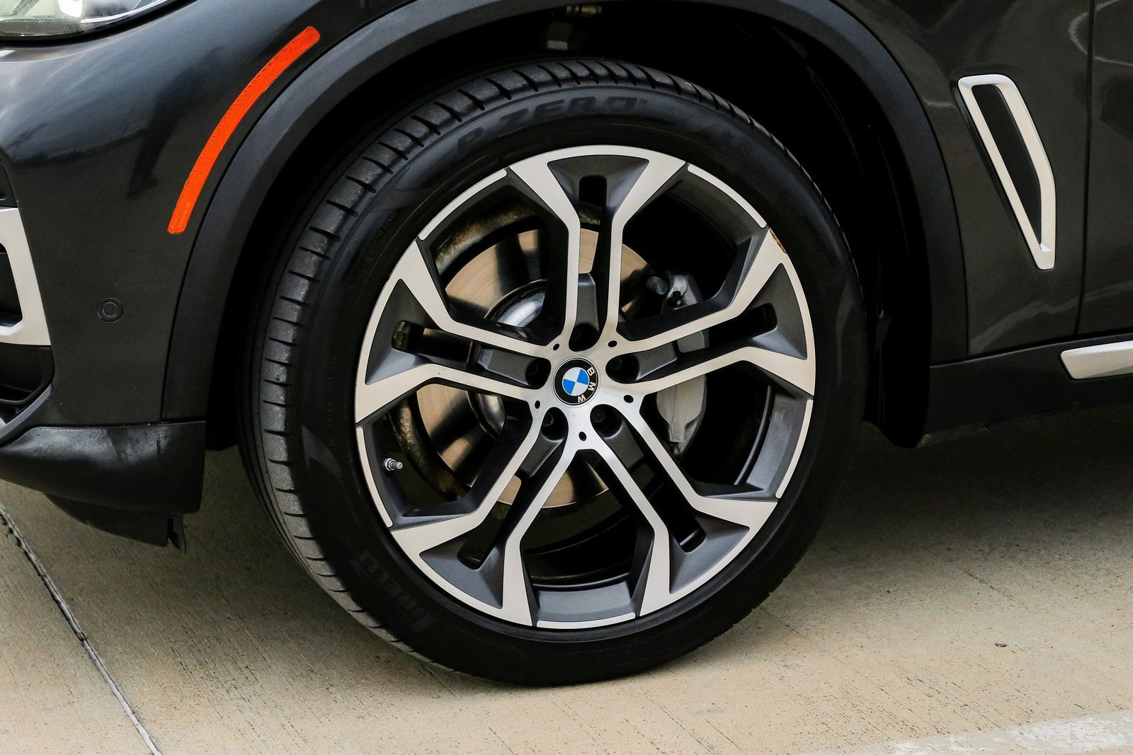 Used 2023 BMW X5 xDrive40i w/ Premium Package image 64