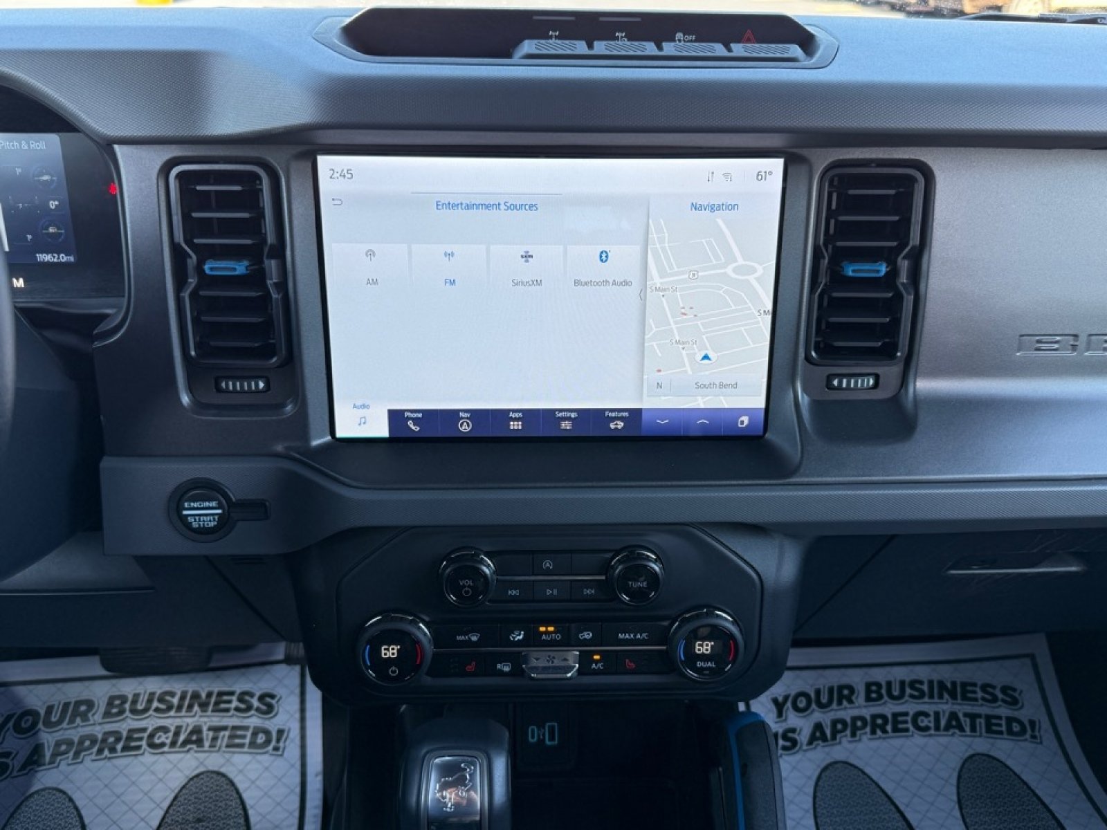 Used 2024 Ford Bronco Black Diamond image 22