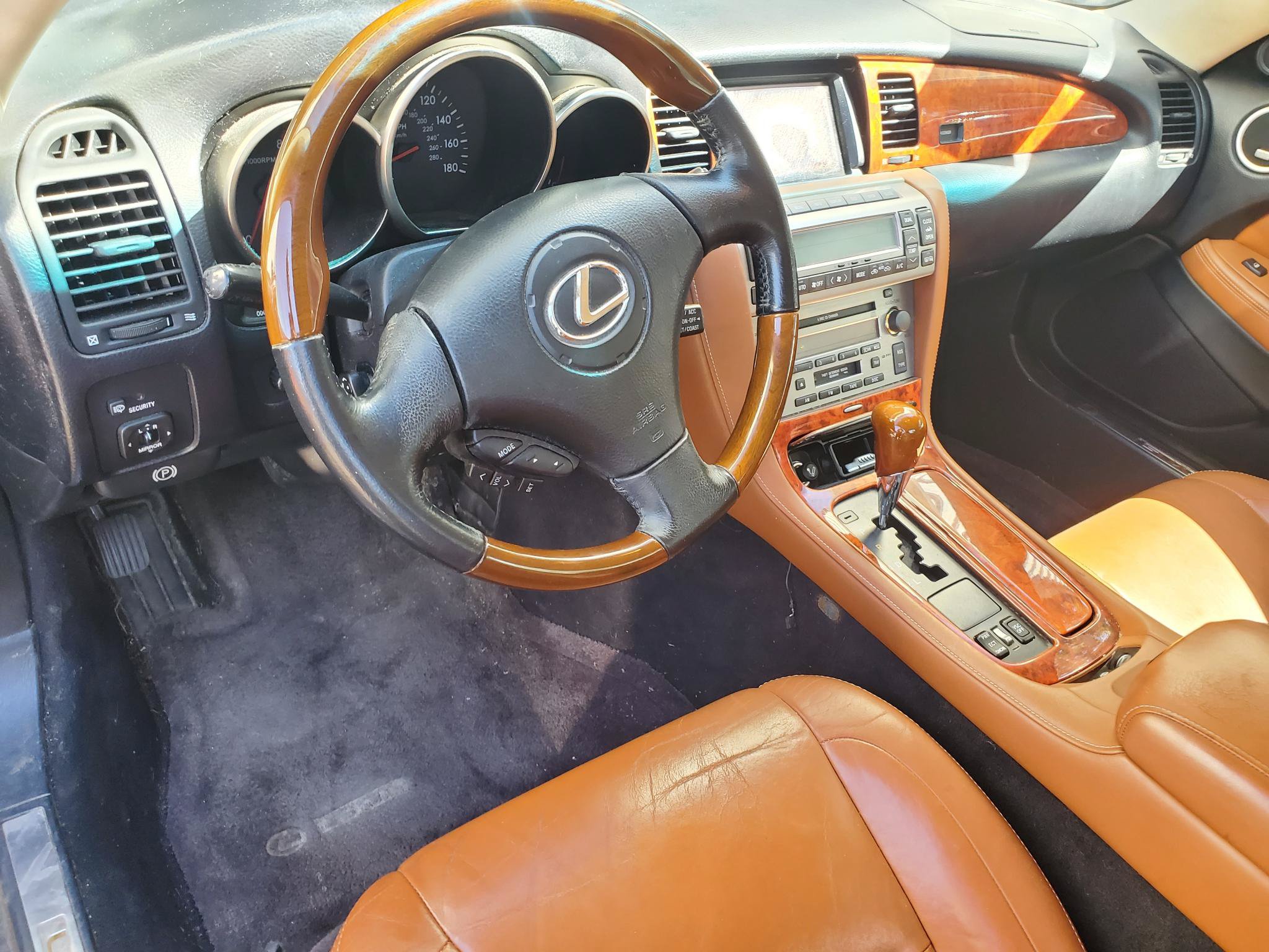 Used 2004 Lexus SC 430 Convertible RWD image 21
