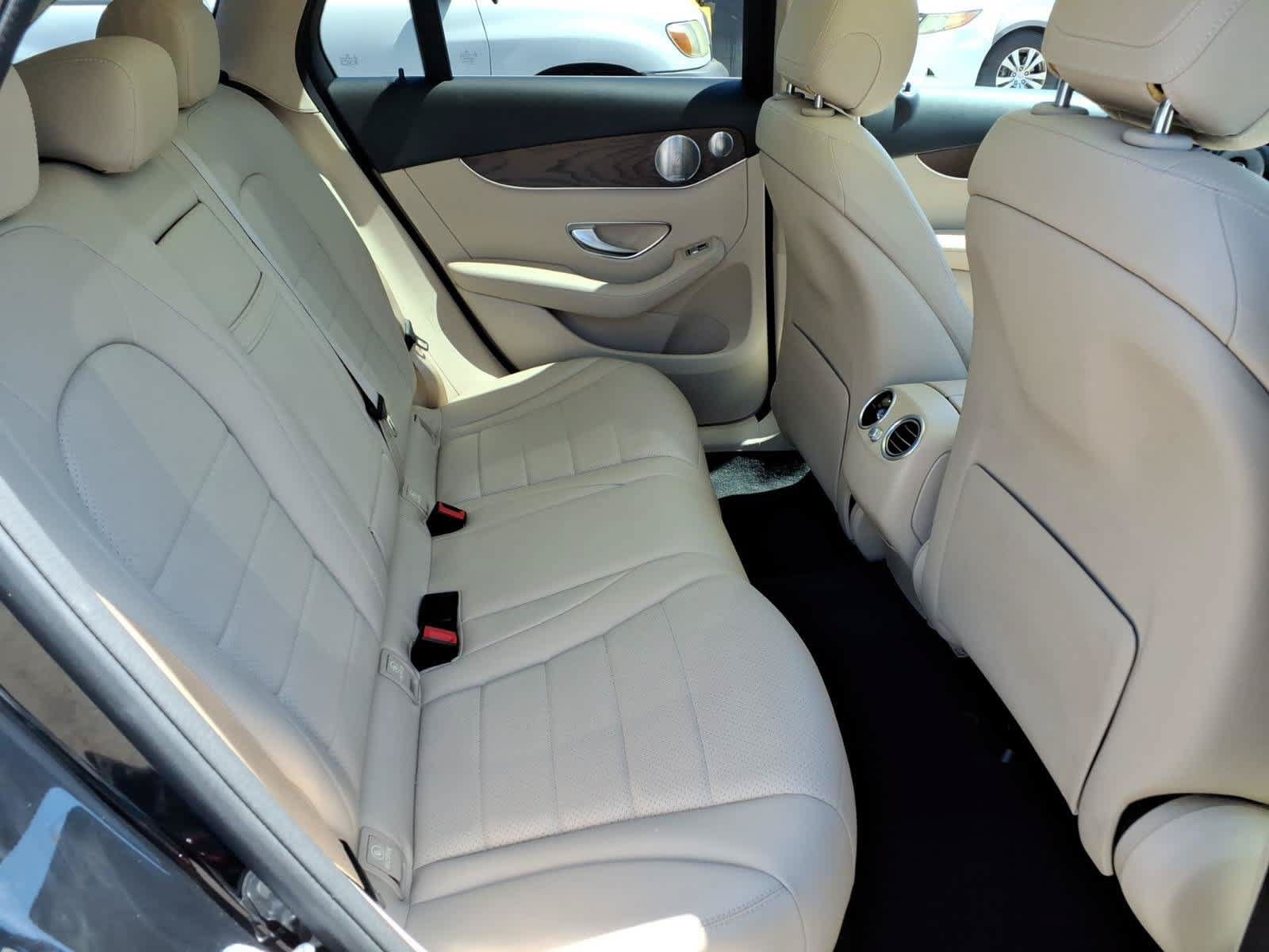 Used 2019 Mercedes-Benz GLC 350e 4MATIC image 12