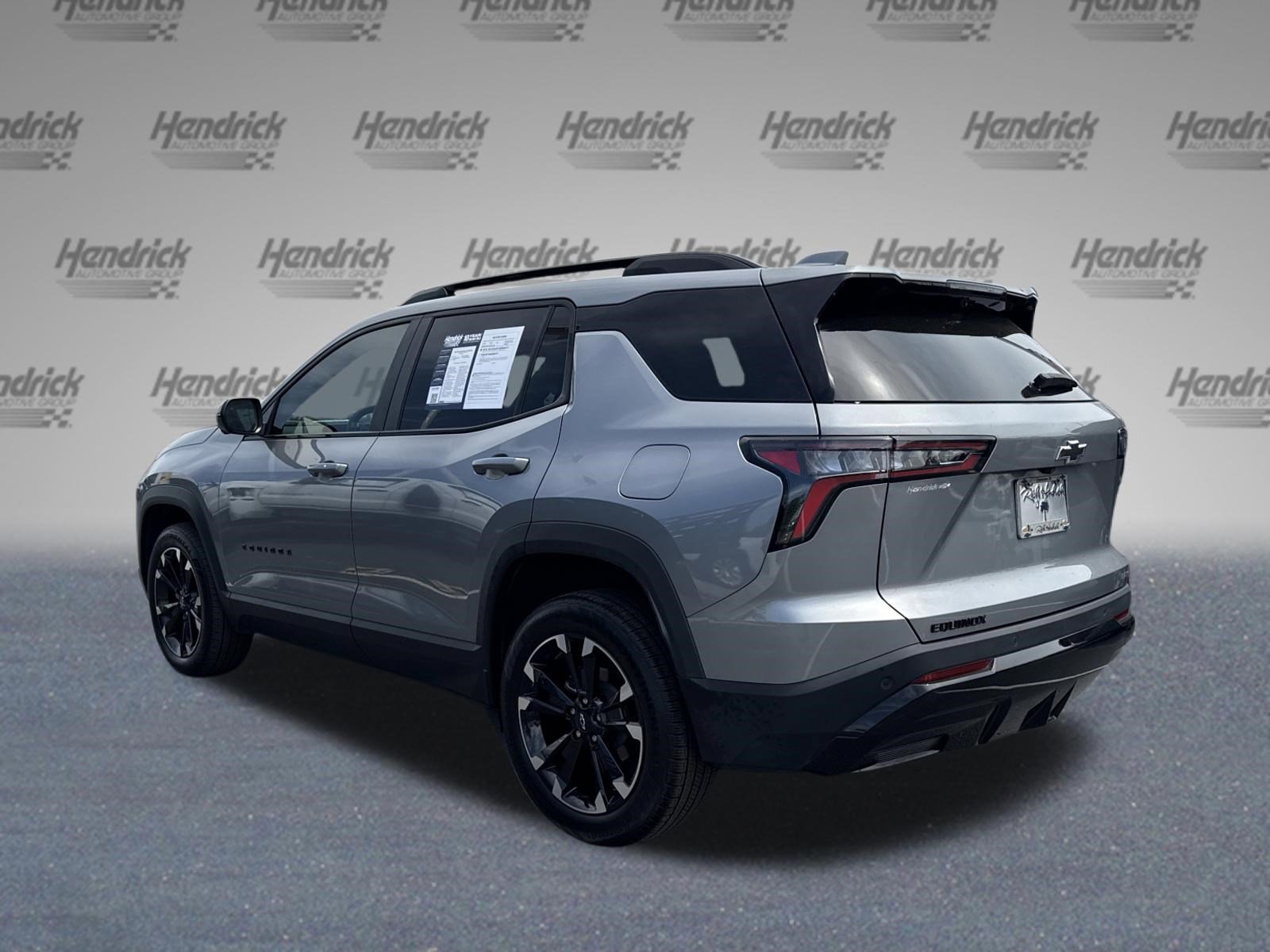 Used 2025 Chevrolet Equinox RS w/ Safety and Technology Package FWD image 8