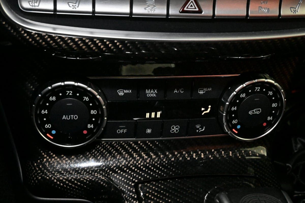 Used 2018 Mercedes-Benz G 65 AMG 4MATIC image 26
