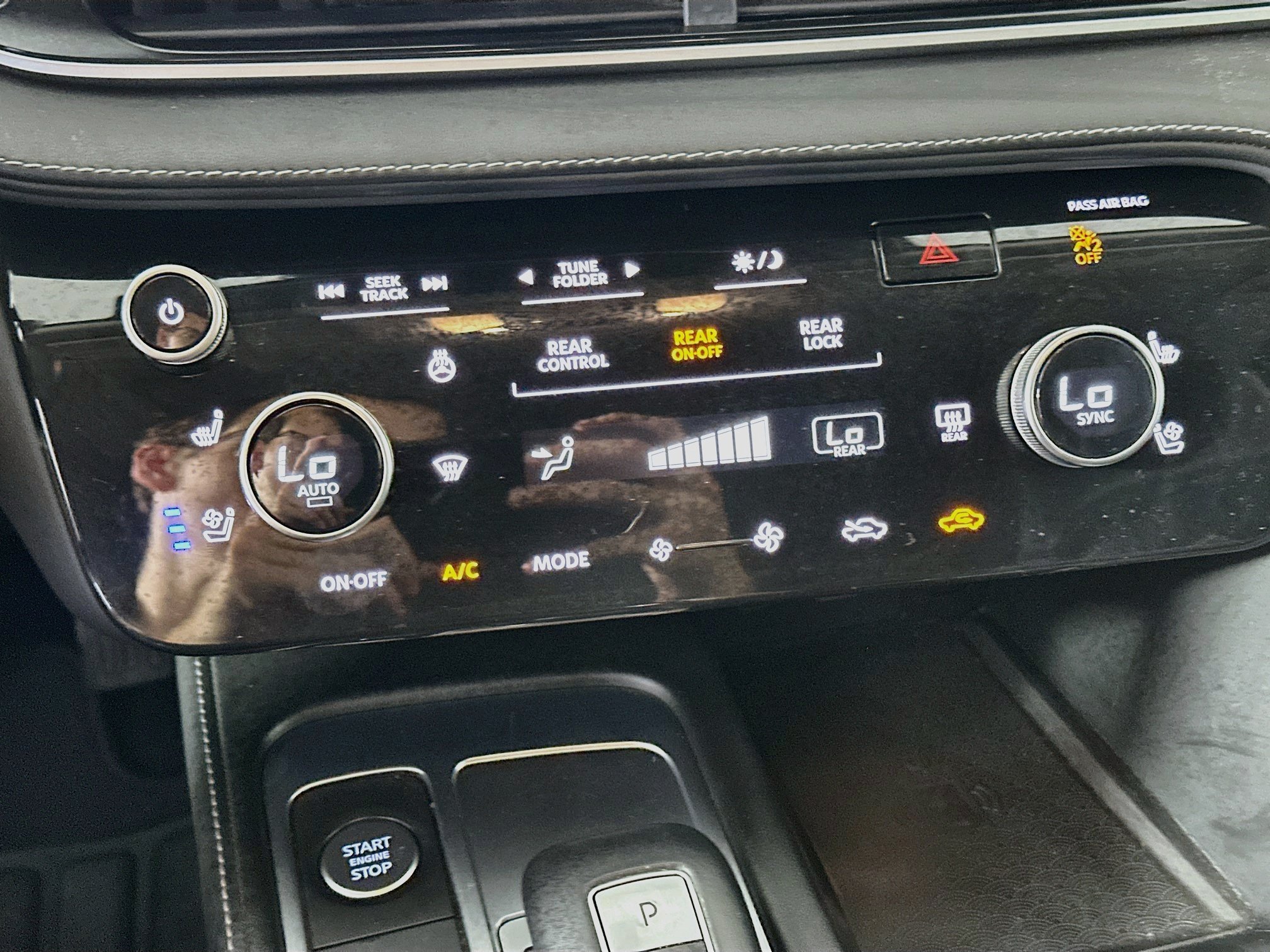 Used 2023 INFINITI QX60 Luxe w/ Performance Audio Package FWD image 24