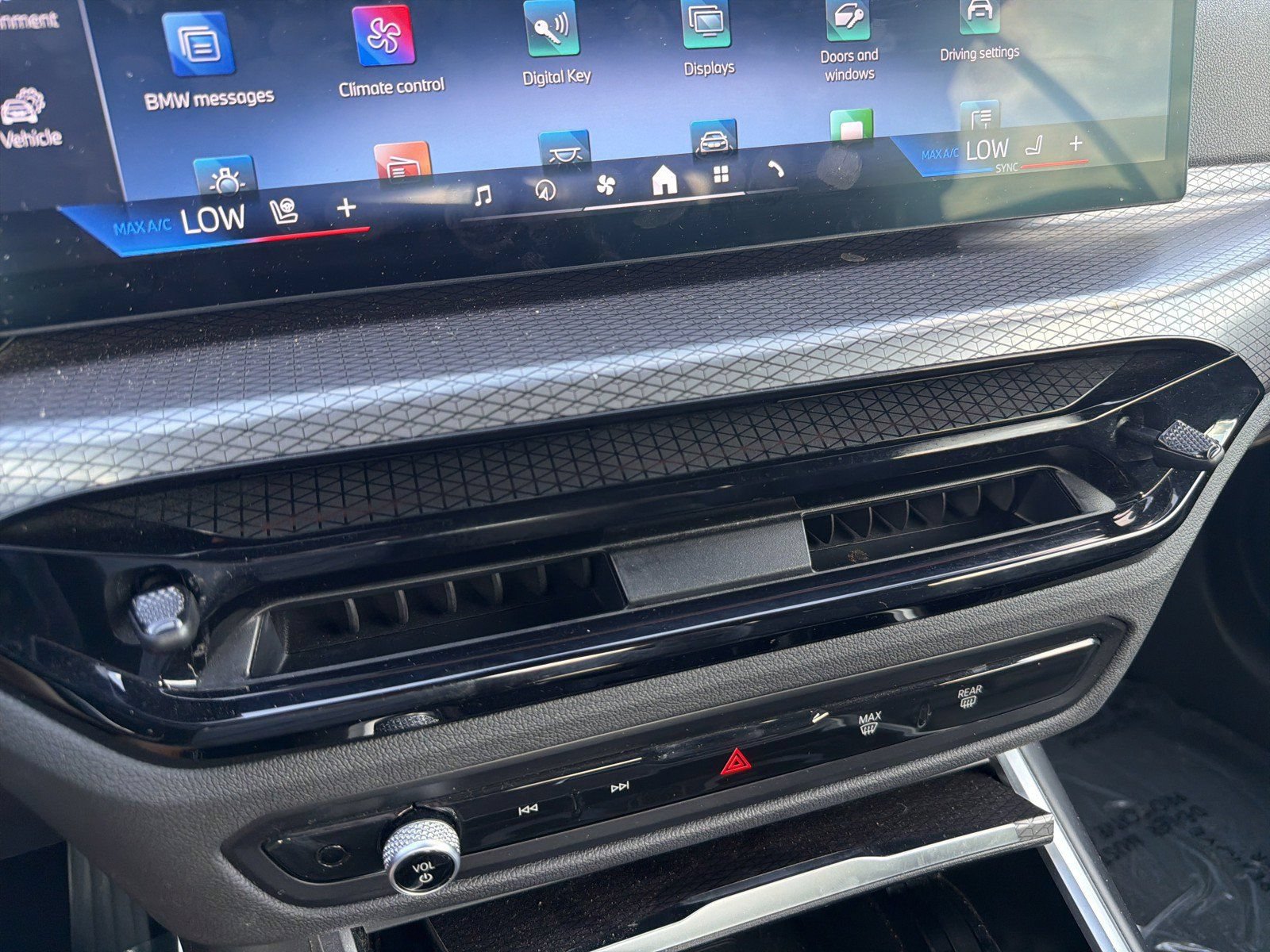 Used 2025 BMW 430i Convertible w/ Premium Package RWD image 29