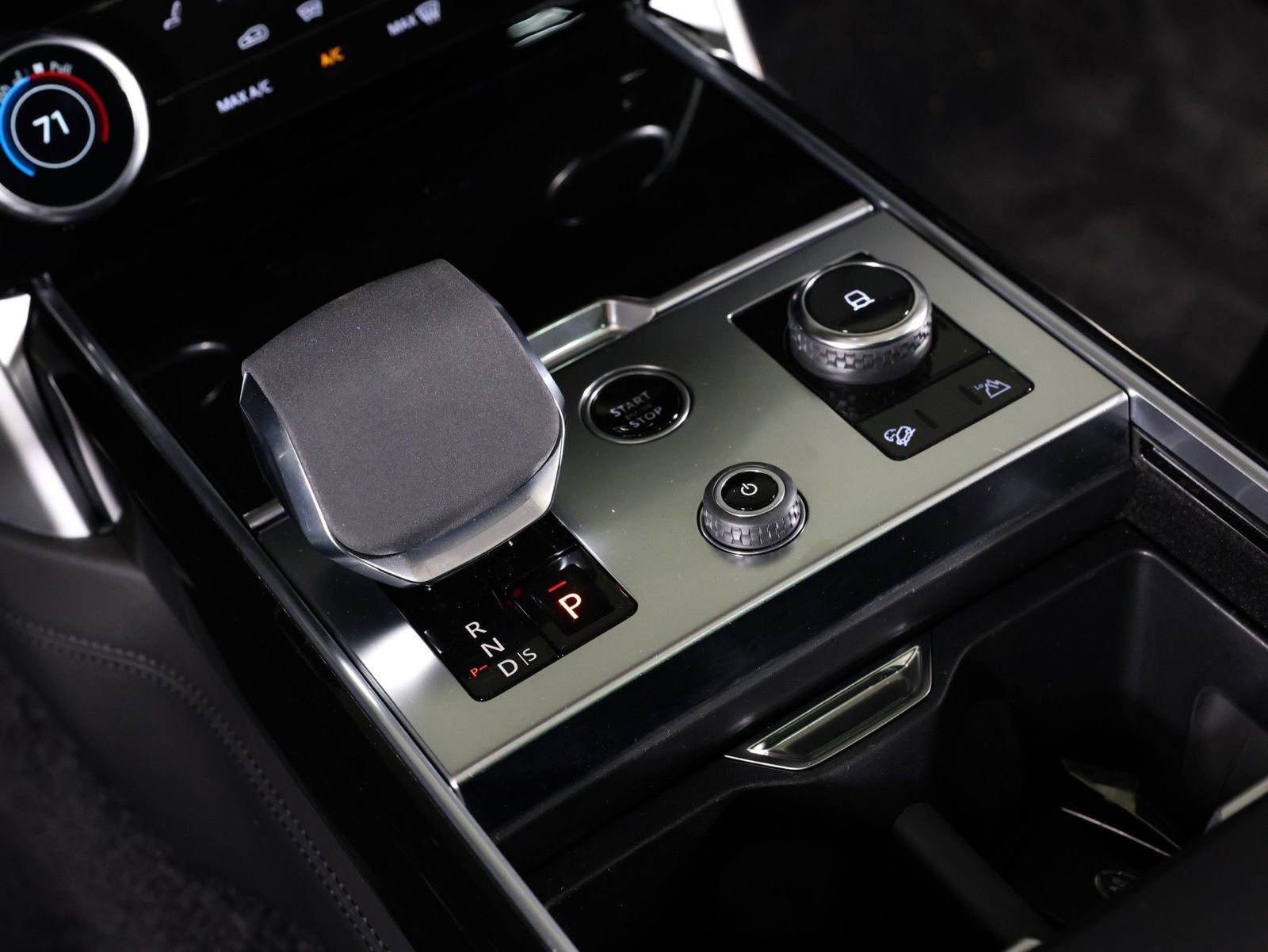 Used 2023 Land Rover Range Rover Long Wheelbase Autobiography image 37