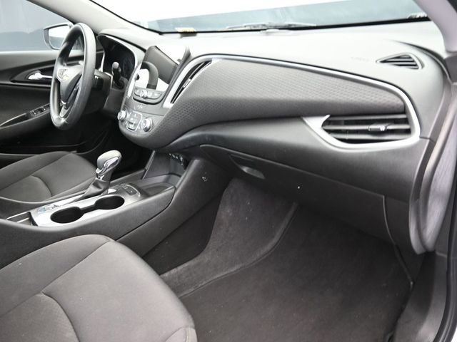Used 2025 Chevrolet Malibu LS image 41