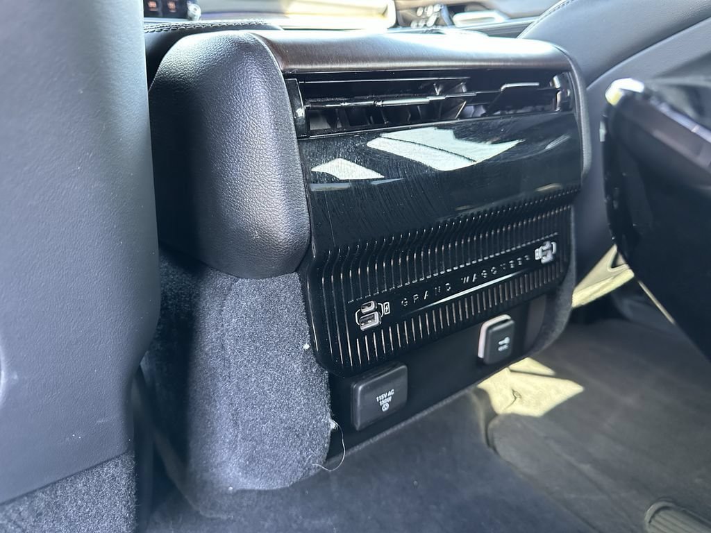 Used 2023 Jeep Grand Wagoneer 4WD image 17