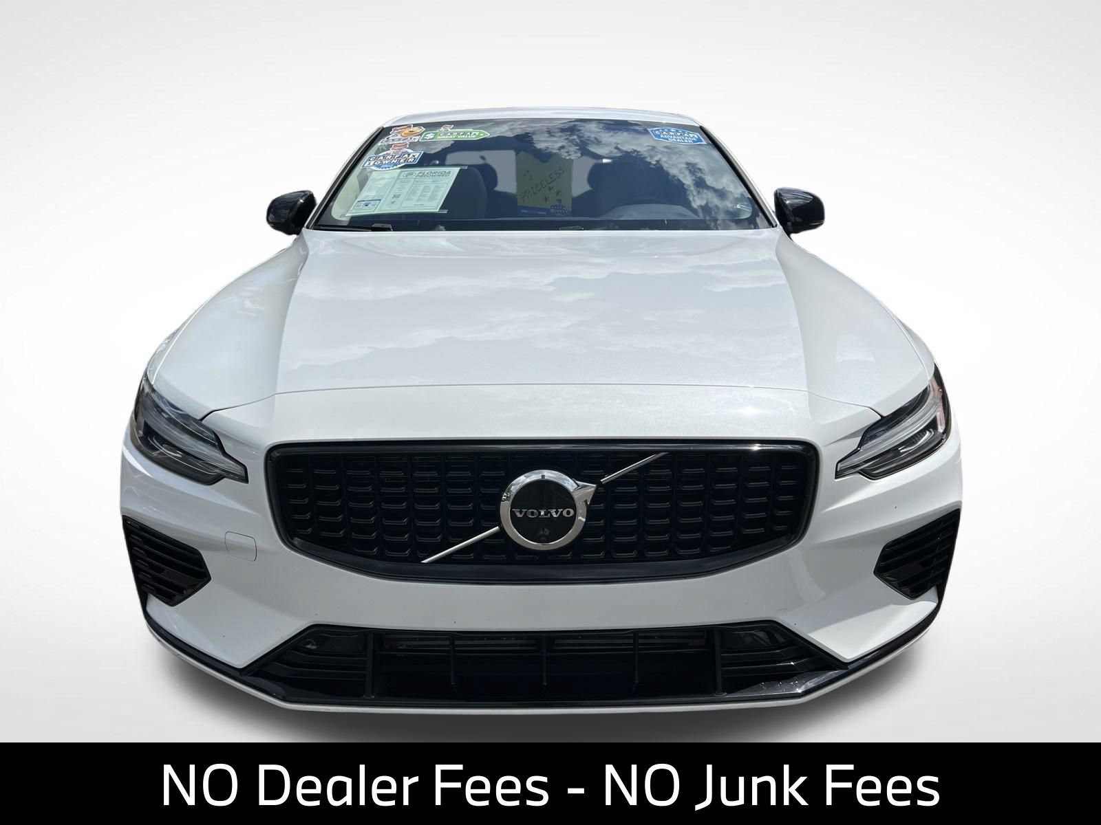Used 2023 Volvo S60 T8 Plus AWD/4WD image 2
