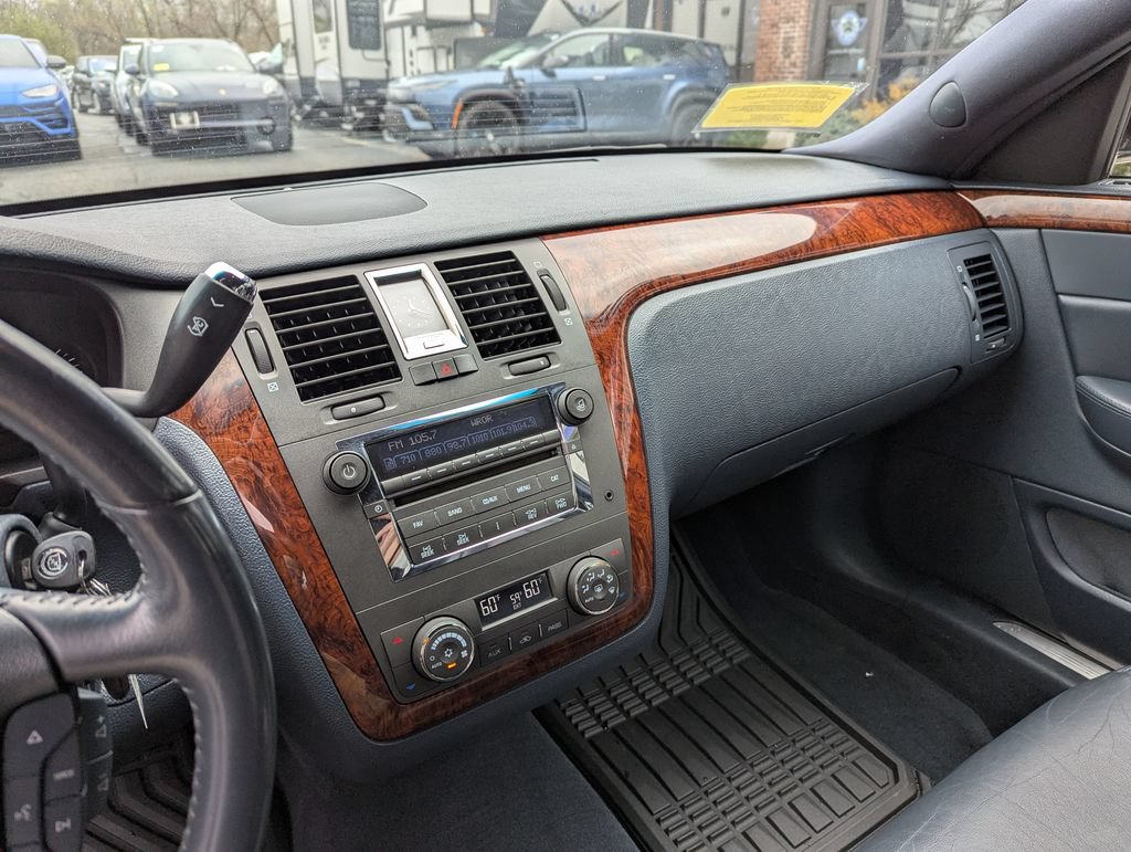 Used 2007 Cadillac DTS FWD image 20