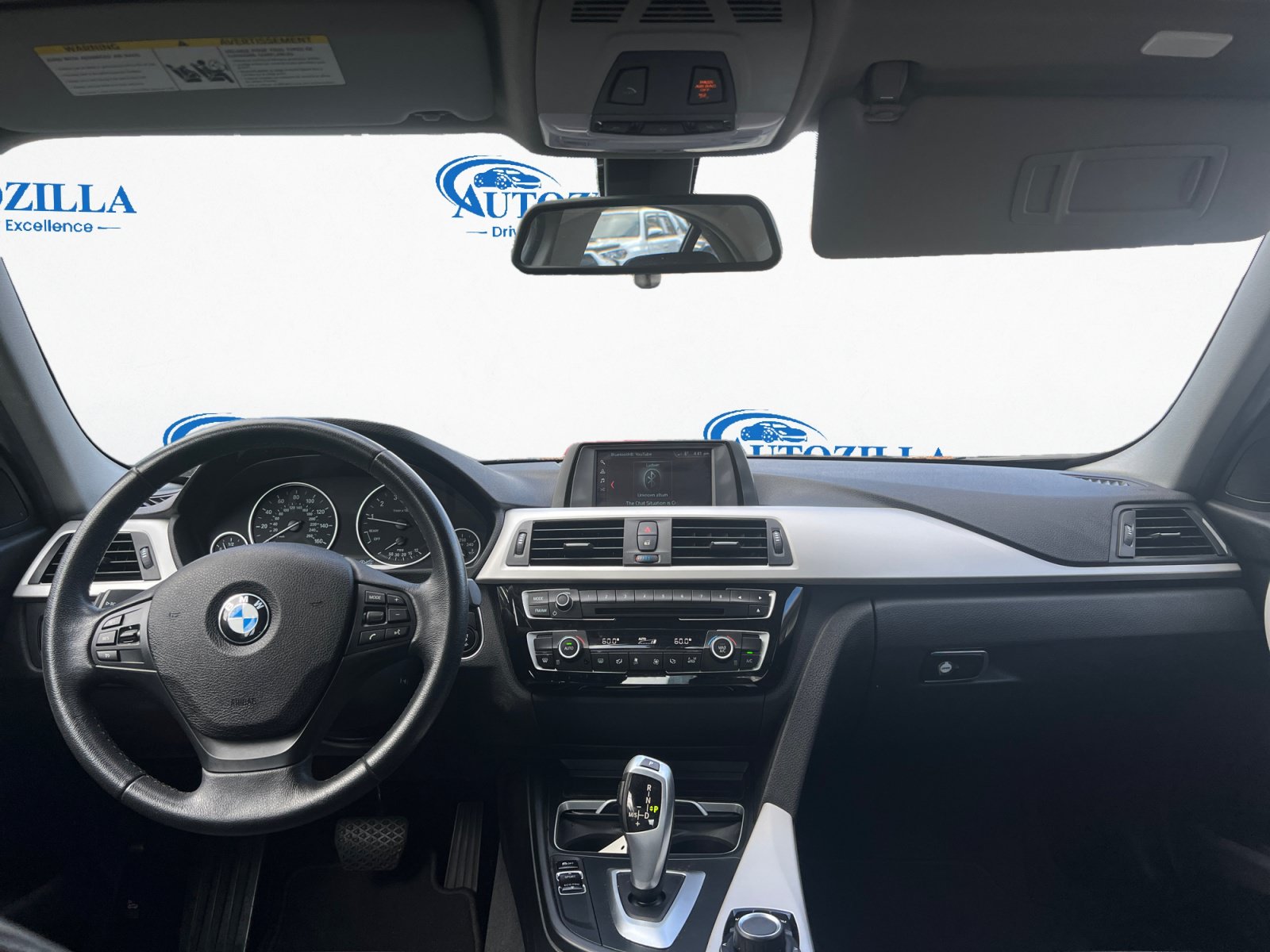 Used 2018 BMW 320i Sedan RWD image 13