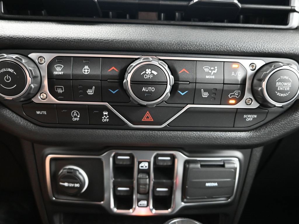 New 2025 Jeep Wrangler Sport S image 23