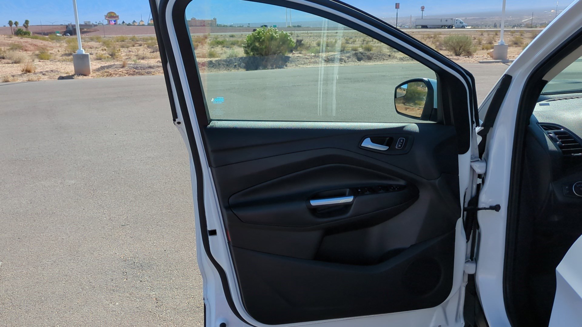 Used 2017 Ford Escape SE image 12