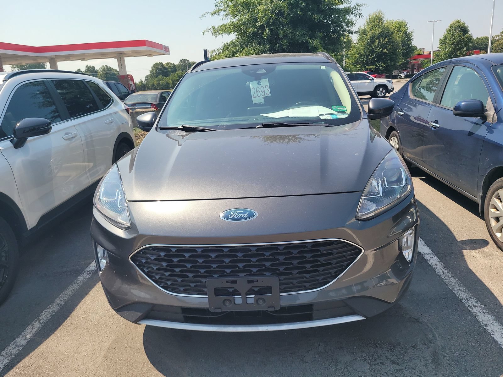 Used 2020 Ford Escape SEL FWD image 2