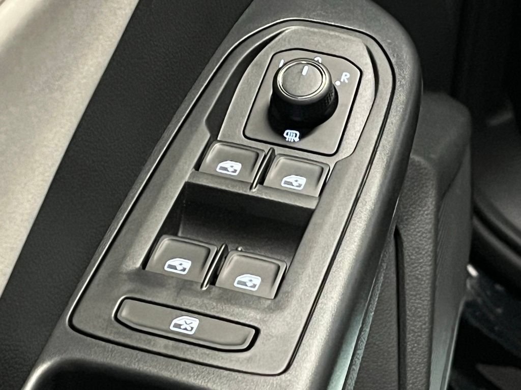 New 2026 Volkswagen Taos SE AWD/4WD image 18