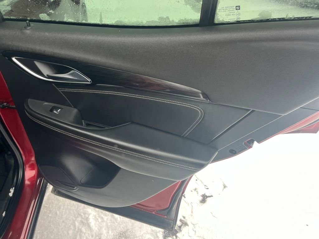 Used 2021 Buick Envision Essence image 26