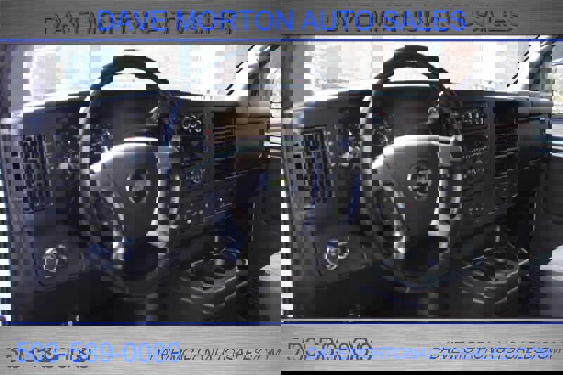 Used 2015 Chevrolet Express 3500 image 9