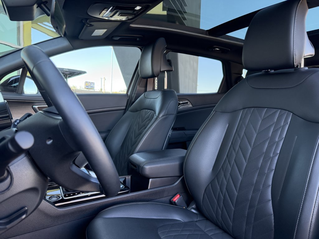 Used 2025 Kia Sportage X-Line w/ Premium Package image 31