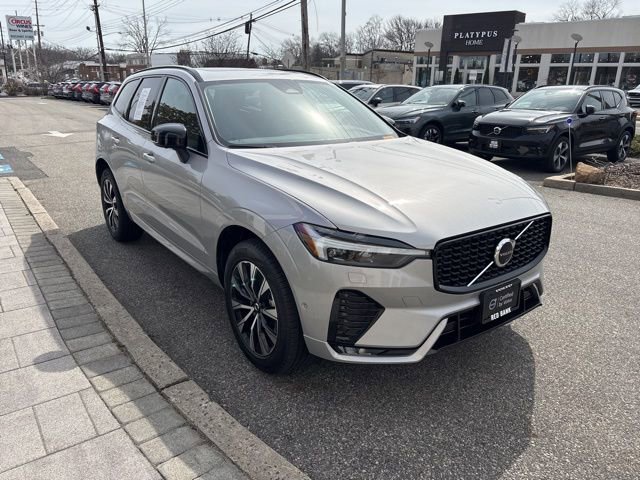 Used 2025 Volvo XC60 B5 Plus w/ Climate Package AWD/4WD image 6
