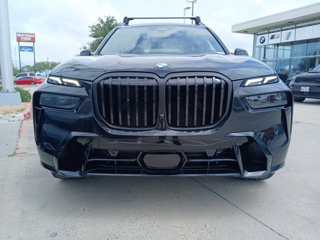 New 2027 BMW X7 xDrive40i w/ M Sport Package AWD/4WD image 2