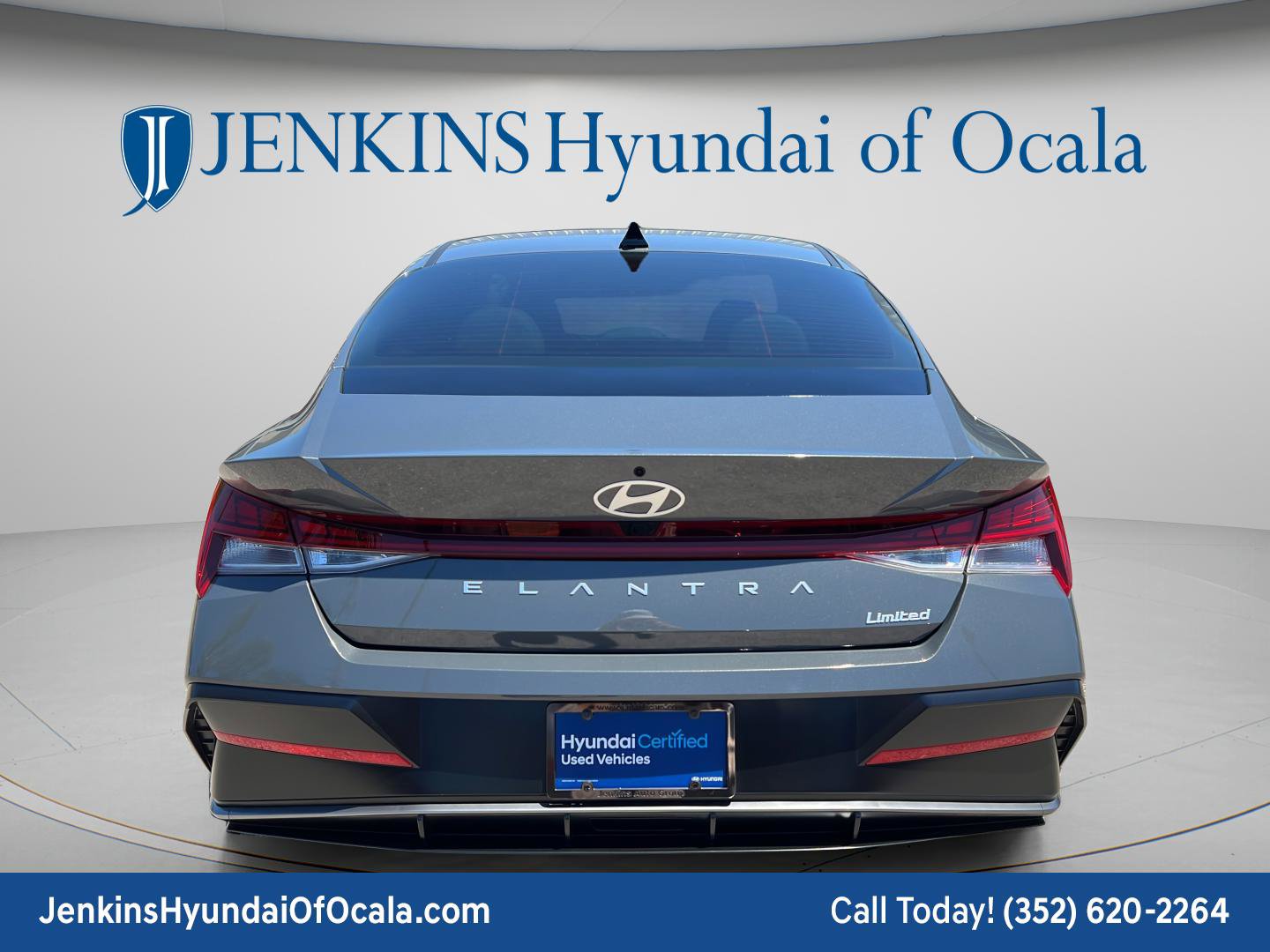 Certified 2025 Hyundai Elantra Limited FWD image 4