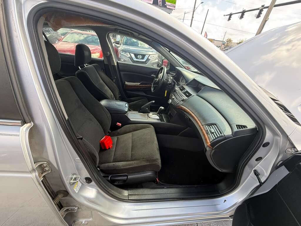 Used 2012 Honda Accord EX image 8