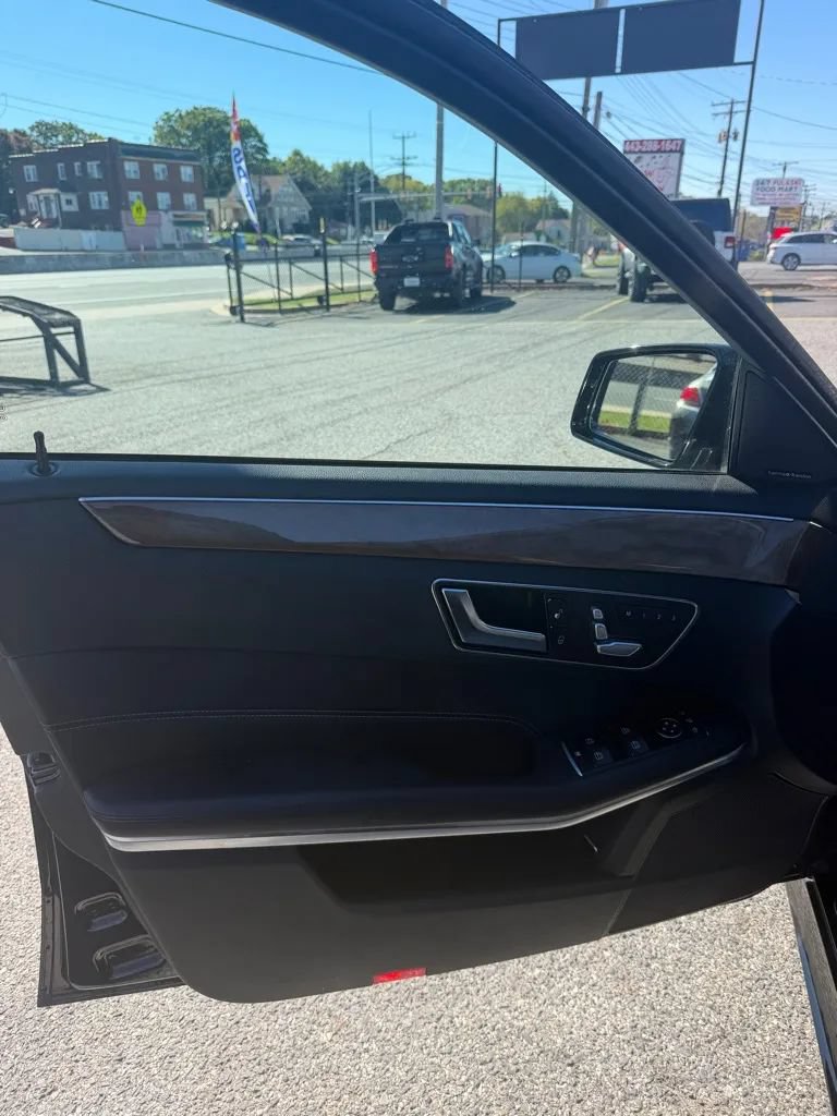 Used 2015 Mercedes-Benz E 350 4MATIC Sedan image 10