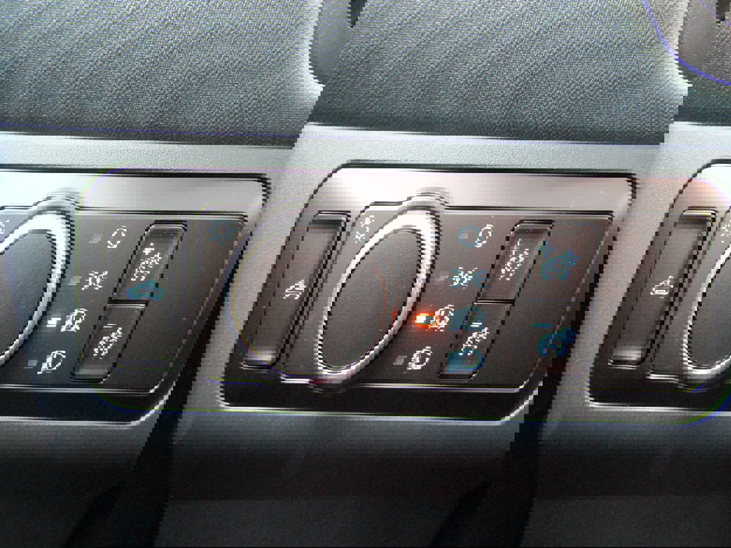 Certified 2024 Ford Maverick XLT w/ XLT Luxury Package image 28