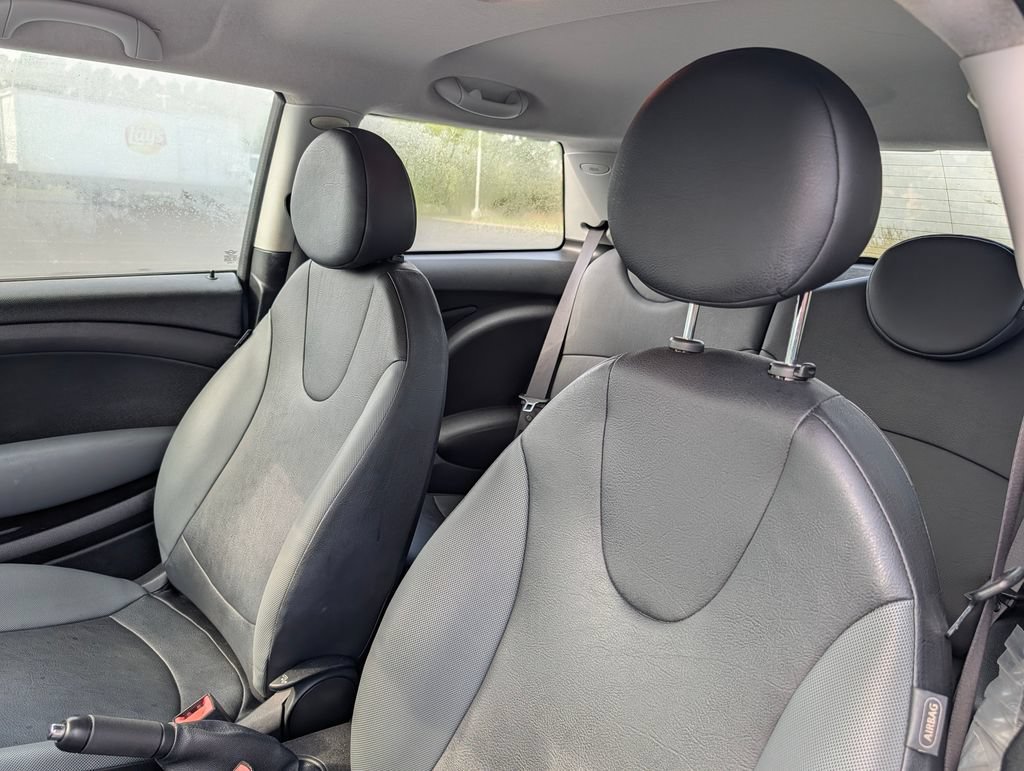 Used 2010 MINI Cooper Hardtop FWD image 18