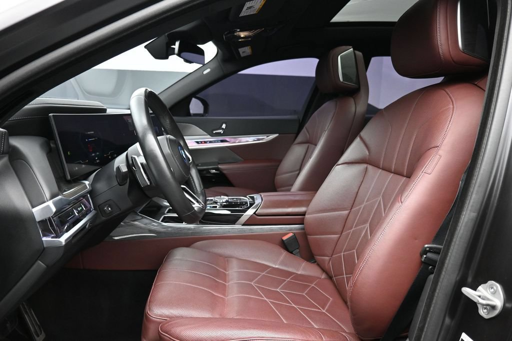 Used 2023 BMW i7 xDrive60 AWD/4WD image 10